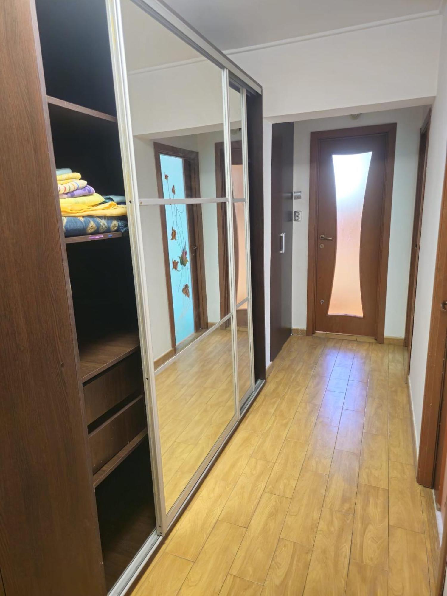 Cu 3 - Dristor Apartment Bucharest